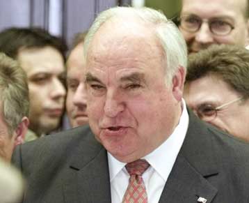 Δικαστήριο της Βόννης διατάζει την παύση της δίωξης εναντίον του τέως καγκελάριου