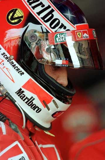 Ο Σουμάχερ γλίτωσε από σφοδρή σύγκρουση