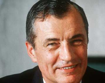 Αύξηση 18% σημείωσαν τα καθαρά κέρδη το 2000