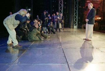 Βέμπερ και Μάκιντος μιλούν για κρίση