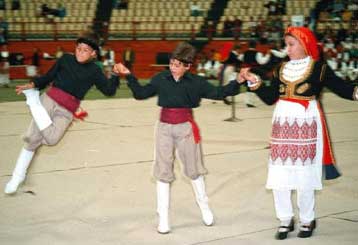 Αρχίζει το 8ο Παιδικό Φεστιβάλ Ελληνικών Παραδοσιακών Χορών
