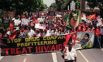 Φθηνά φάρμακα κατά του AIDS θα δώσει η Bristol-Myers Squibb στην Αφρική
