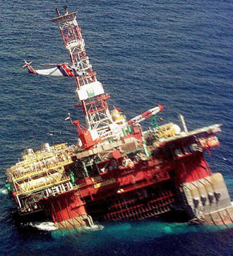 Ατύχημα σε εξέδρα στη Βραζιλία: Φόβους για μεγάλη οικολογική καταστροφή διατυπώνει η Petrobras