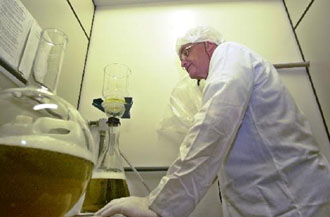 Ευοίωνες προβλέψεις για τη θεραπεία του καρκίνου από Βρετανή ογκολόγο