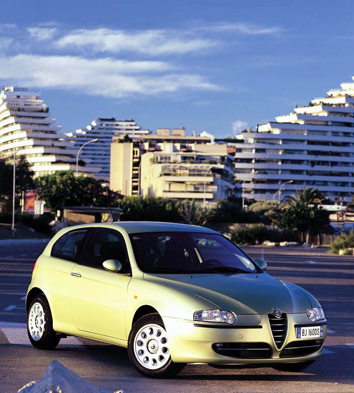 Σπάει τα ταμεία η Alfa Romeo 147
