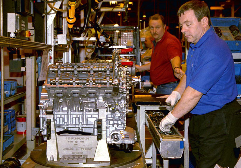 Υπ΄ ατμόν… οι εναλλακτικές προτάσεις στην αυτοκίνηση