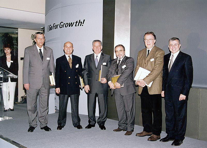 Τιμητικές διακρίσεις σε διανομείς Opel