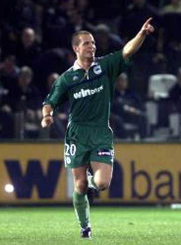 Εκατό συμμετοχές, οκτώ γκολ για τον Μπασινά