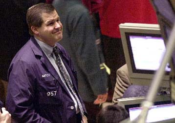 Αύξηση καταναλωτικών δαπανών και εισοδημάτων στις ΗΠΑ