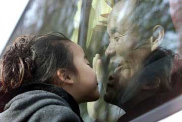 Ιστορική επίσκεψη αντιπροσωπείας της ΕΕ στη Βόρειο Κορέα