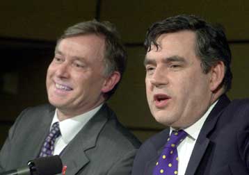 Αυξάνονται οι οικονομικοί κίνδυνοι, αλλά η ύφεση είναι πρόσκαιρη, εκτιμά το ΔΝΤ