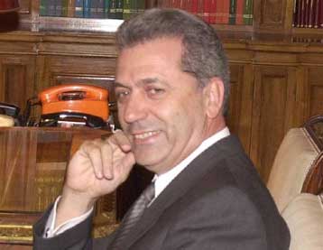 Tα στελέχη του κόμματός του παρουσιάζει την επόμενη εβδομάδα ο Αβραμόπουλος