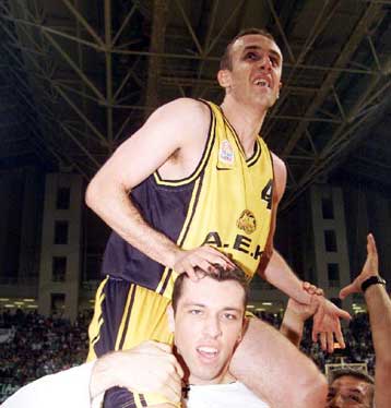 Με ένεση αγωνίστηκε ο Στεφάνοφ – Τοποθετήθηκε γύψος στον αχίλλειο τένοντα