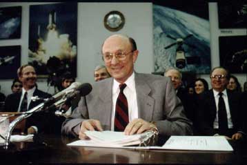 Αναφορά σε Σόντερς και τρομονόμο στη φετινή έκθεση του Στέιτ Ντιπάρτμεντ