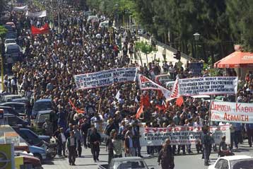 Πρόταση εννέα σημείων από ΓΣΕΕ, αναζητείται βάση διαλόγου από την κυβέρνηση