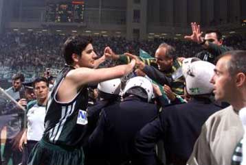 Για… λεπτομέρειες έκαναν λόγο Ζούρος και Ομπράντοβιτς