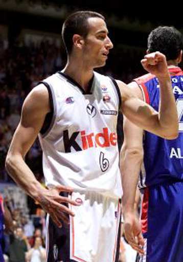 Η Κίντερ νίκησε με 83-58 τη Σκαβολίνι και κατέκτησε το Κύπελλο Ιταλίας