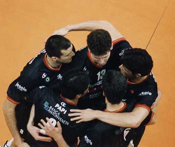 Η Τρεβίζο νίκησε για τρίτη φορά τη Μίλαν (3-1) και πήρε το πρωτάθλημα βόλεϊ