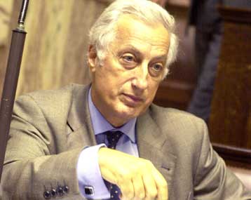 Τη Δευτέρα στη Βουλή, χωρίς ουσιαστικές αλλαγές, το ν/σ για το οργανωμένο έγκλημα