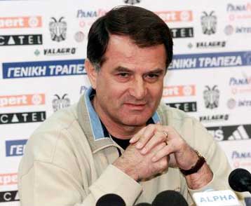 «Πλάβι» ο… πρίγκιπας; Ο Ντούσαν Μπάγεβιτς γλυκοκοιτάζει την εθνική Γιουγκοσλαβίας