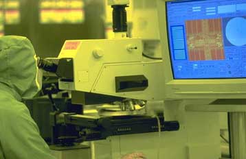 «Αθάνατα» κομπιούτερ; Υπολογιστές που «επουλώνουν τις πληγές τους» ο επόμενος στόχος της ΙΒΜ