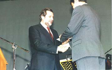 A βραβείο του διαγωνισμού «Νίκος Καββαδίας» στον Αθ.Γκιζιώτη