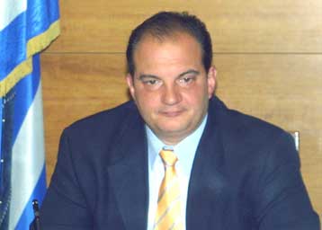 Δεν θα πληρώσουν οι πολίτες την κυβερνητική ανικανότητα, τονίζει ο Καραμανλής