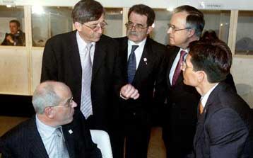 Στο 2,8% ο ρυθμός ανάπτυξης της ευρωζώνης το 2001, προβλέπει η Ευρωπαϊκή Επιτροπή