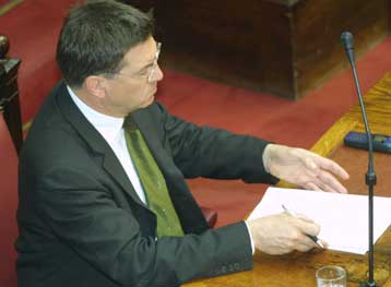 Με δεσμεύσεις Ευθυμίου ψηφίστηκε επί της αρχής το ν/σ για τα ΤΕΙ