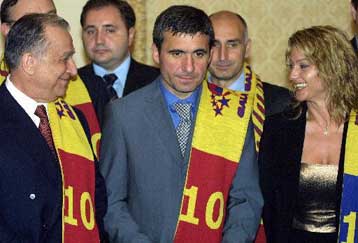 Έκλεισε το κεφάλαιο εθνική ομάδα για τον Γκιόργκε Χάτζι ενώπιον 70.000 θεατών