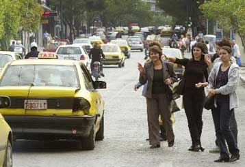 Ελεύθερα στο κέντρο θα κυκλοφορούν την Πέμπτη μόνο τα ταξί