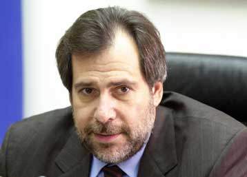 Να μην επωμιστούν τα βάρη μόνον οι εργαζόμενοι, ζητά ο υπ.Εμπορικής Ναυτιλίας