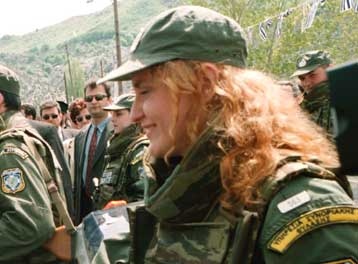 Ισότιμη με τους άνδρες η εισαγωγή των γυναικών στις στρατιωτικές σχολές