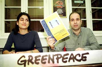 Εγκαταστάσεις βιομηχανίας λιπασμάτων κατέλαβαν ακτιβιστές στη Θεσσαλονίκη