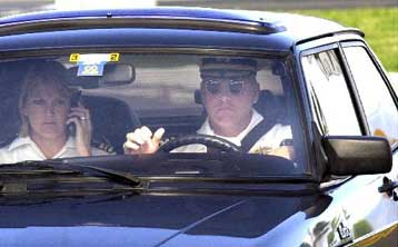 Επίπληξη και συνταξιοδότηση για τον κυβερνήτη του USS Greeneville