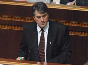 Με τον Κ.Σημίτη συναντιέται την Τρίτη στην Αθήνα ο πρωθυπουργός της Ουκρανίας