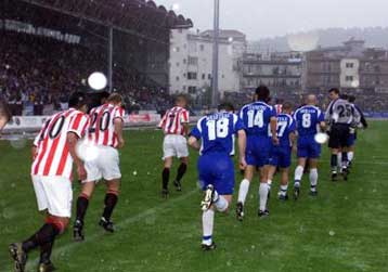 «Όχι» στην «ομηρία» συλλόγων – εθνικής, είπε ο Βενιζέλος προτού εκπνεύσει το τελεσίγραφο της FIFA