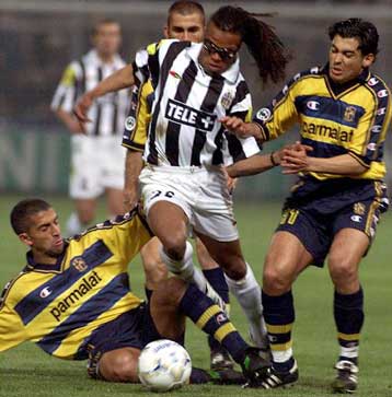 Έμεινε πίσω στο κυνήγι της Ρόμα