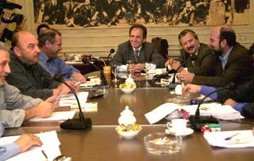 «Συσκοτίζει την πραγματικότητα» το υπουργείο Εργασίας, καταγγέλλει η ΓΣΕΕ