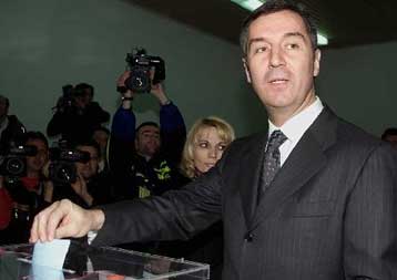 Εν αναμονή των exit polls της αναμέτρησης – κλειδί για το μέλλον του Μαυροβουνίου