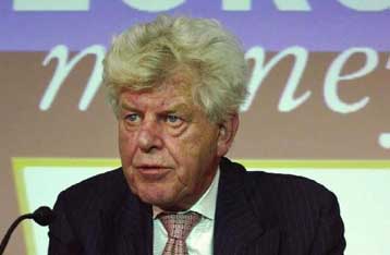 Το ECOFIN «σιωπά» για το χρονοδιάγραμμα αποχώρησης του Ντούιζενμπεργκ