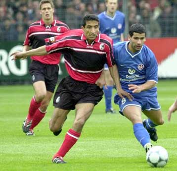 Η Φράιμπουργκ 5-2 την Καϊζερσλάουτερν και πλησίασε την εξάδα