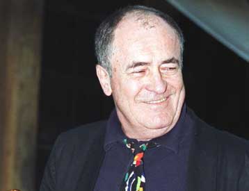 O σκηνοθέτης του «Τελευταίου αυτοκράτορα» βραβεύεται από την ΑΣΟΕΕ