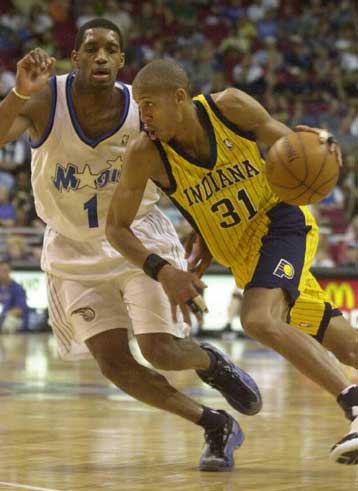 Η Ιντιάνα 79-78 τη Φιλαδέλφεια στο ξεκίνημα των πλέι οφ