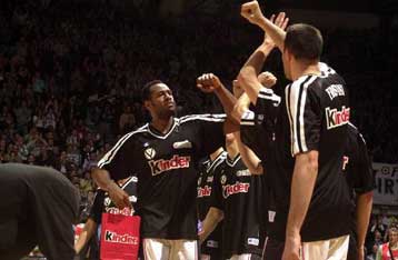 Διασυρμός της Τάου Κεράμικα 94-73, η Κίντερ ισοφάρισε σε 1-1 τις νίκες