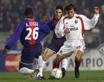 Στο Μιλάνο ο Λούβαρης για το Βραζιλιάνο – Κάκωση ο Αλβες