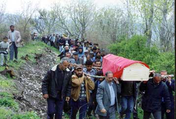 Κανένας συμβιβασμός με τους απεργούς πείνας, δηλώνει ο Ετζεβίτ