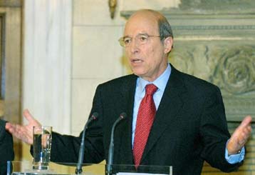 Αναγκαία η ασφαλιστική μεταρρύθμιση, υποστήριξε ο πρωθυπουργός