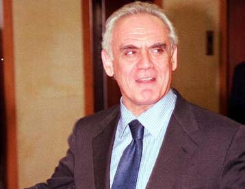 Σίγουρη η ένταξη της Κύπρου στην ΕΕ, διαβεβαίωσε τον ΥΠΕΘΑ το Παρίσι