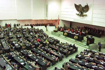 Η «Aντιγόνη» του Σοφοκλή παρουσιάζεται στο Κοινοβούλιο της Ινδονησίας